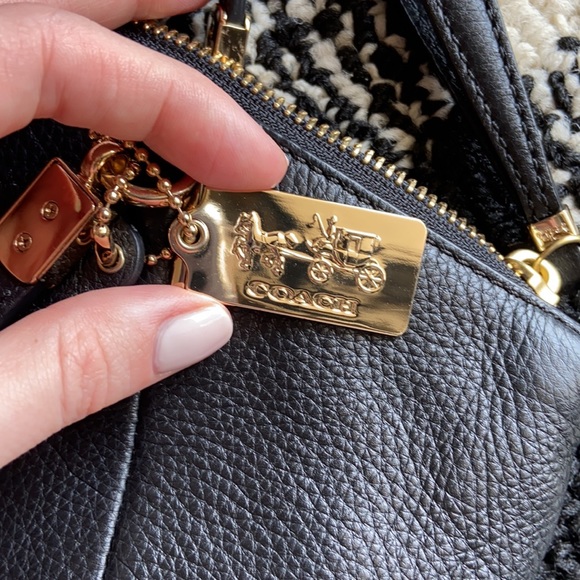 Coach Handbag - Picture 6 of 7